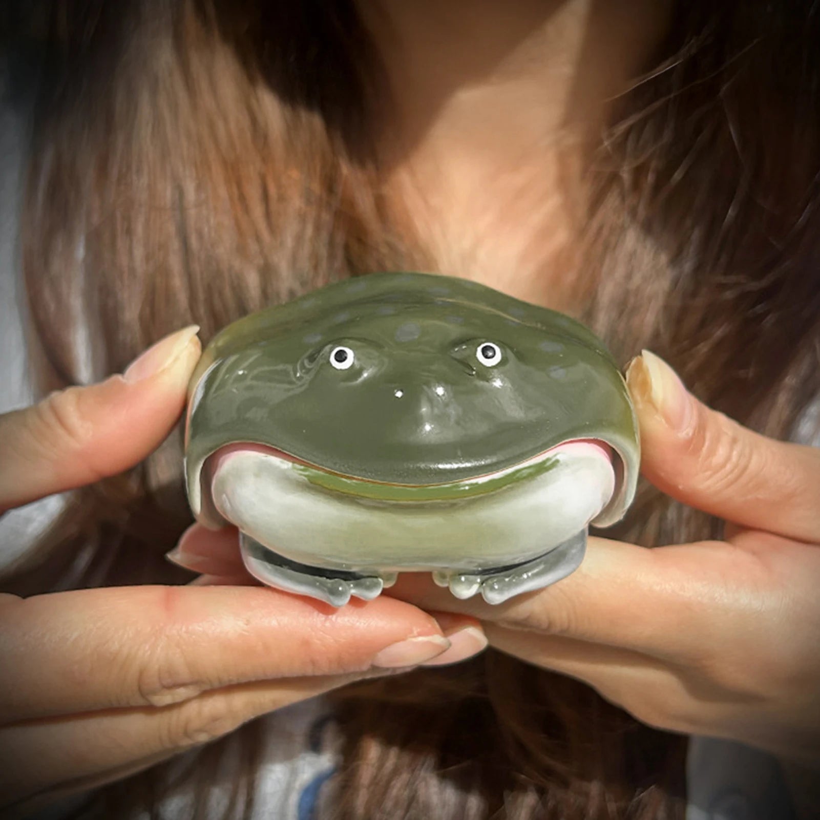 Frog Airpods Case 🐸 | Take Your AirPods From Frog's Mouth